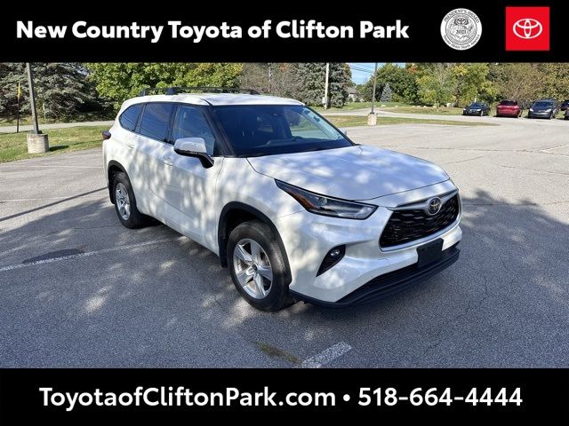 2021 Toyota Highlander LE