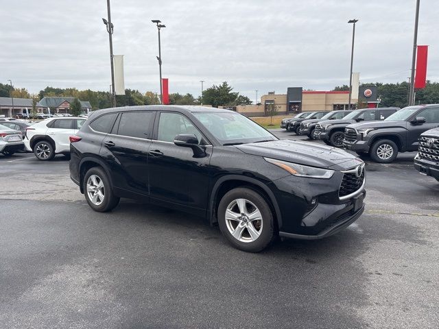 2021 Toyota Highlander LE