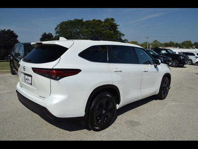 2021 Toyota Highlander LE