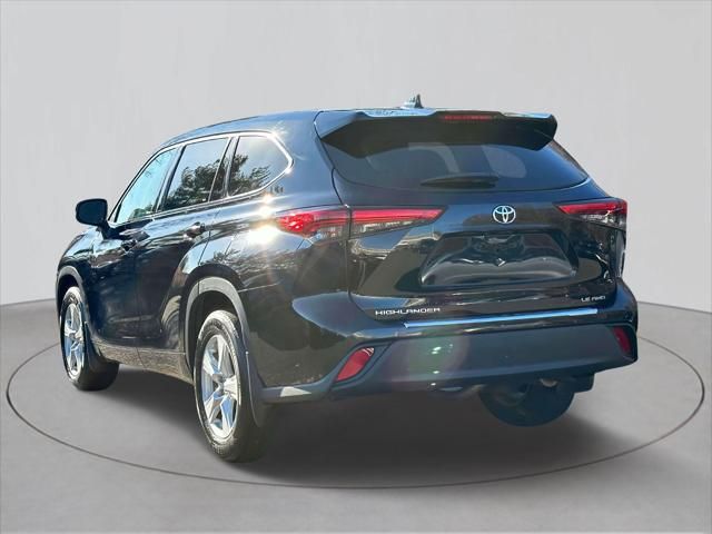 2021 Toyota Highlander LE