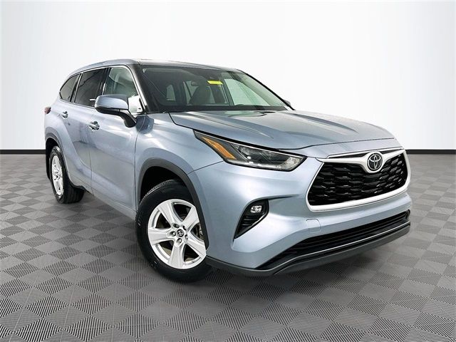 2021 Toyota Highlander LE