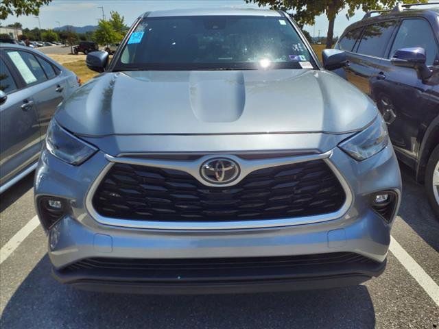 2021 Toyota Highlander LE