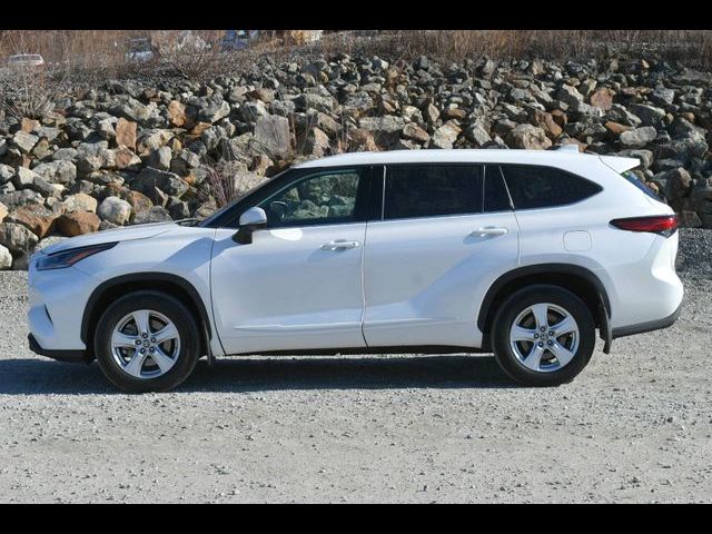 2021 Toyota Highlander LE