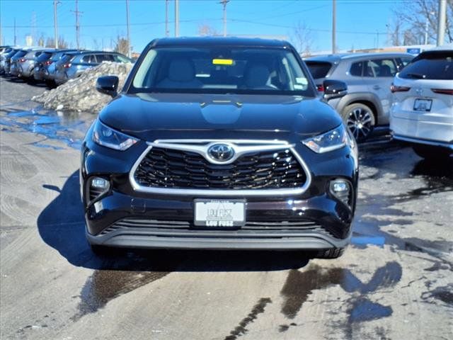 2021 Toyota Highlander LE