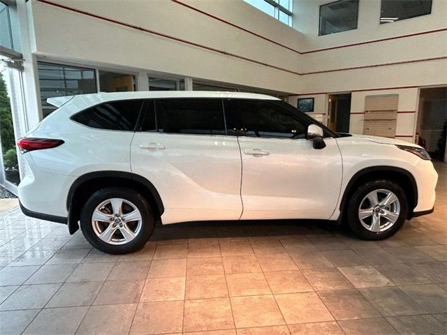 2021 Toyota Highlander LE