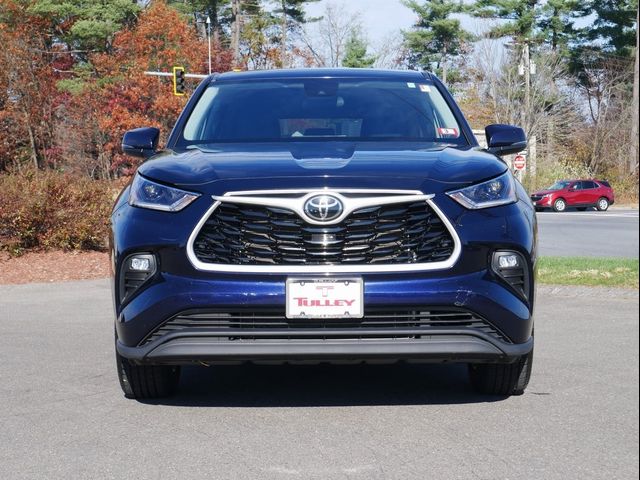 2021 Toyota Highlander LE