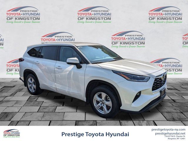 2021 Toyota Highlander LE