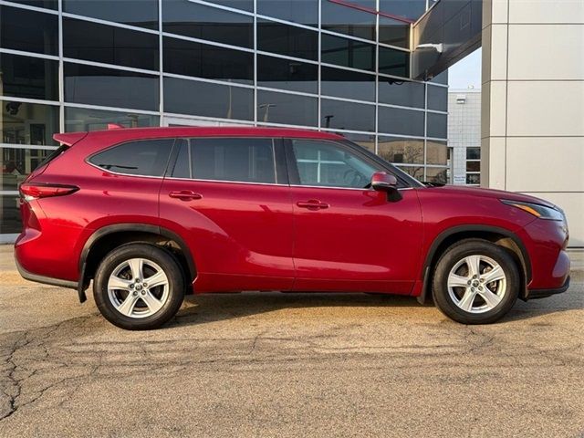 2021 Toyota Highlander LE