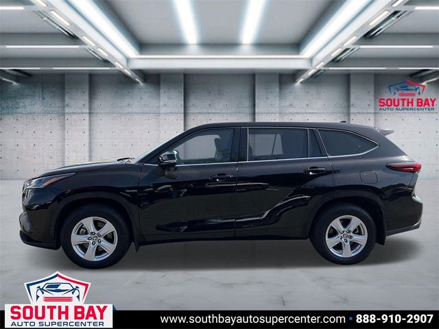 2021 Toyota Highlander LE