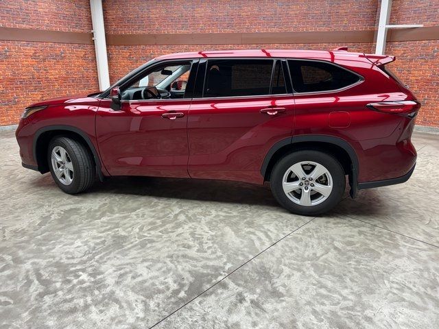 2021 Toyota Highlander LE