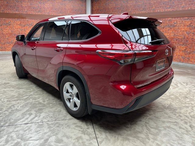 2021 Toyota Highlander LE