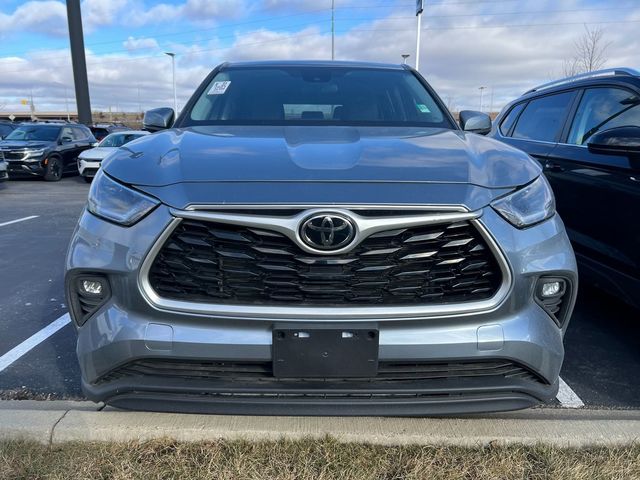 2021 Toyota Highlander LE