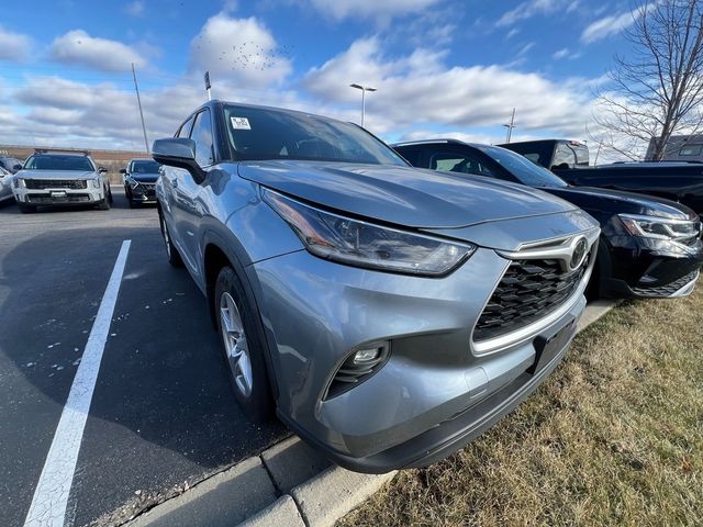 2021 Toyota Highlander LE