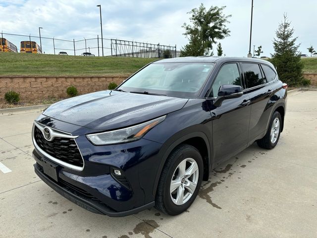 2021 Toyota Highlander LE