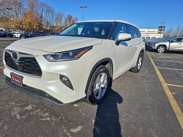 2021 Toyota Highlander LE