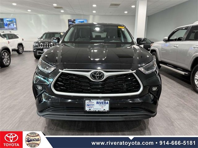 2021 Toyota Highlander LE