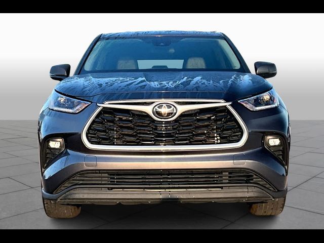 2021 Toyota Highlander LE