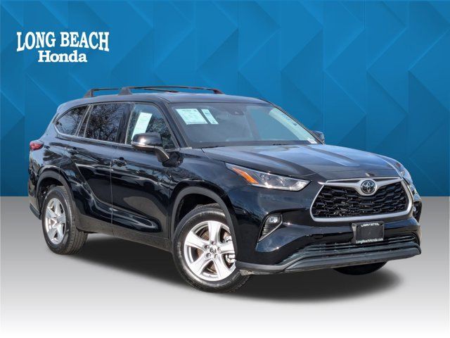 2021 Toyota Highlander LE