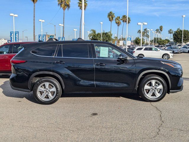 2021 Toyota Highlander LE