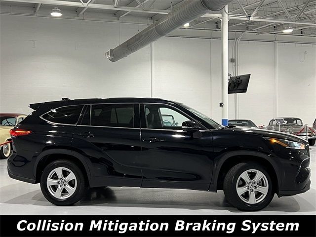 2021 Toyota Highlander LE