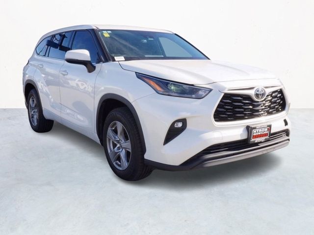 2021 Toyota Highlander LE