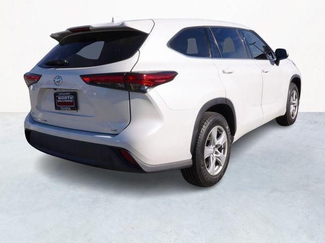 2021 Toyota Highlander LE