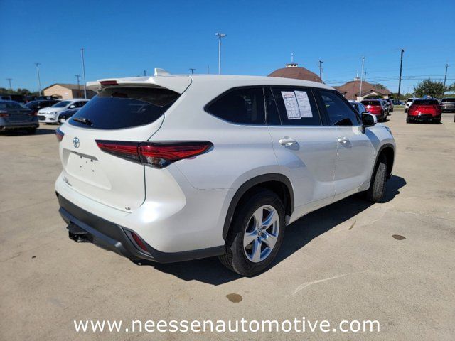 2021 Toyota Highlander LE