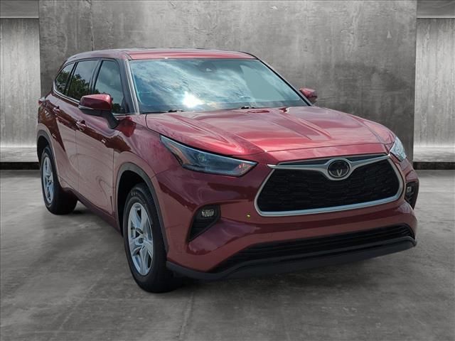 2021 Toyota Highlander LE