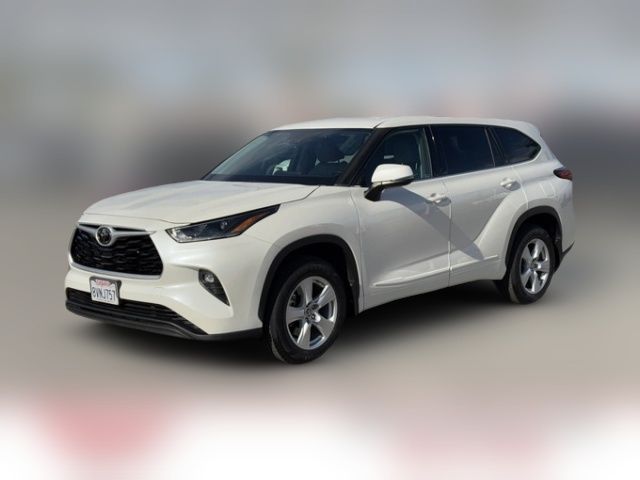 2021 Toyota Highlander LE