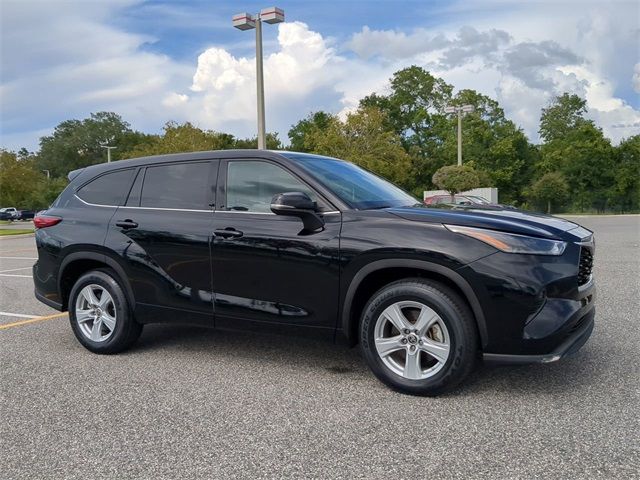 2021 Toyota Highlander LE