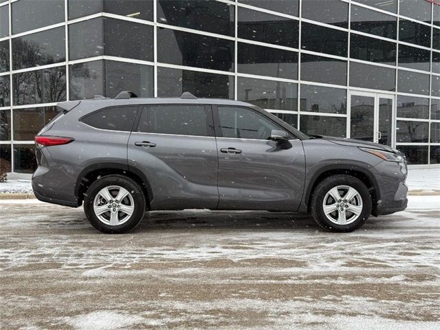 2021 Toyota Highlander LE