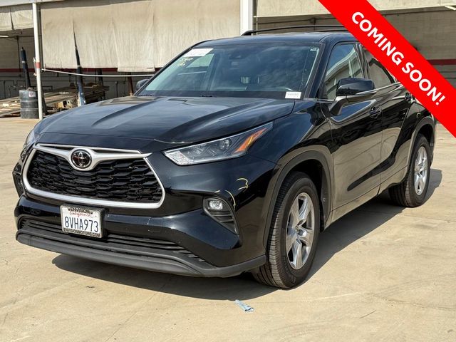 2021 Toyota Highlander LE