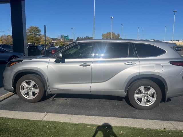 2021 Toyota Highlander LE