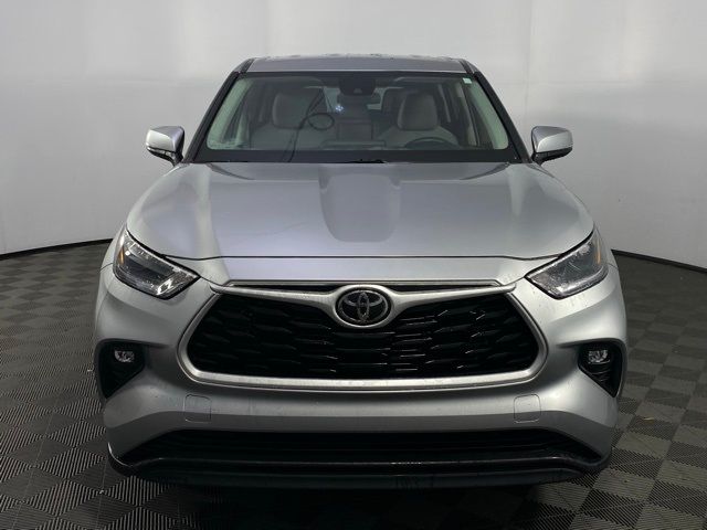 2021 Toyota Highlander LE