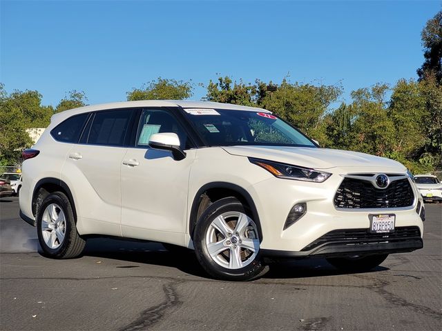 2021 Toyota Highlander LE