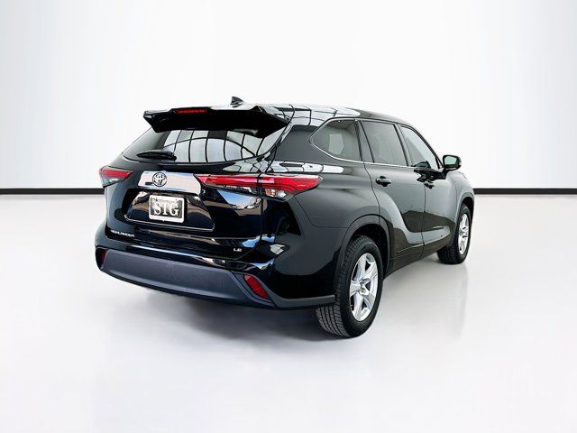 2021 Toyota Highlander LE