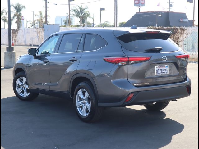 2021 Toyota Highlander LE