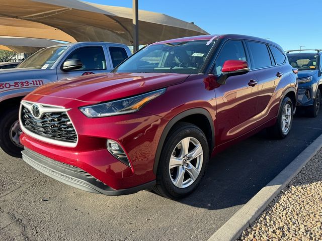 2021 Toyota Highlander LE