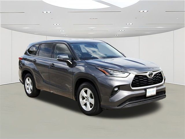 2021 Toyota Highlander LE