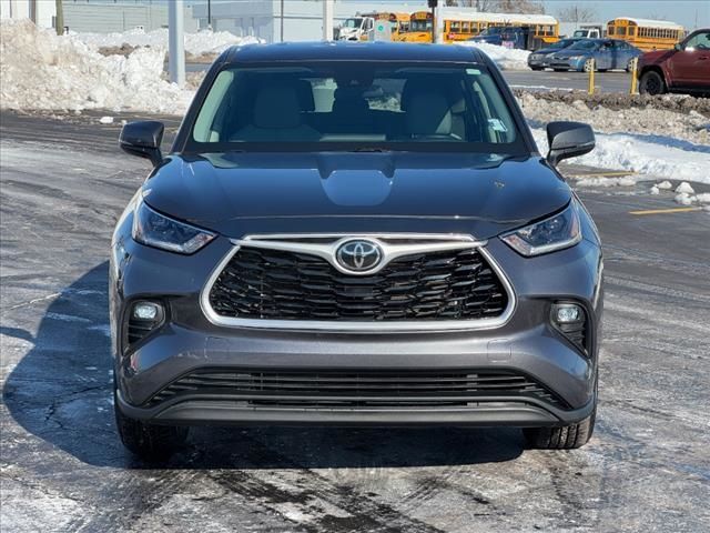 2021 Toyota Highlander LE