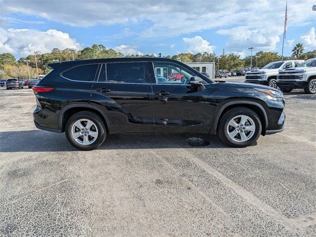 2021 Toyota Highlander LE