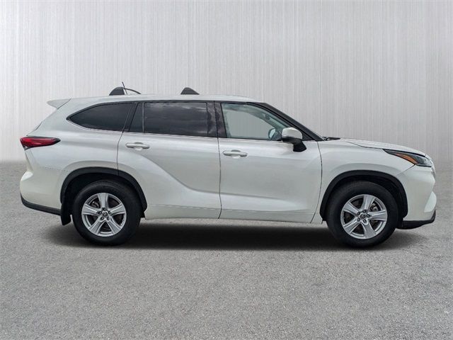 2021 Toyota Highlander LE