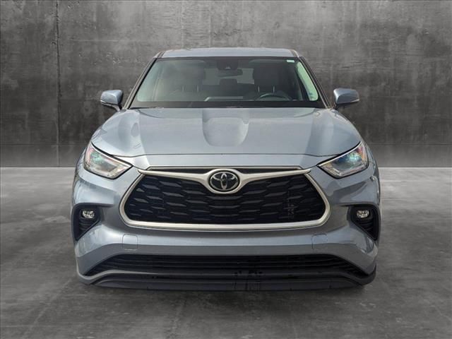 2021 Toyota Highlander LE