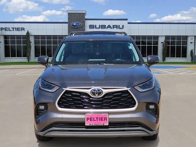 2021 Toyota Highlander L
