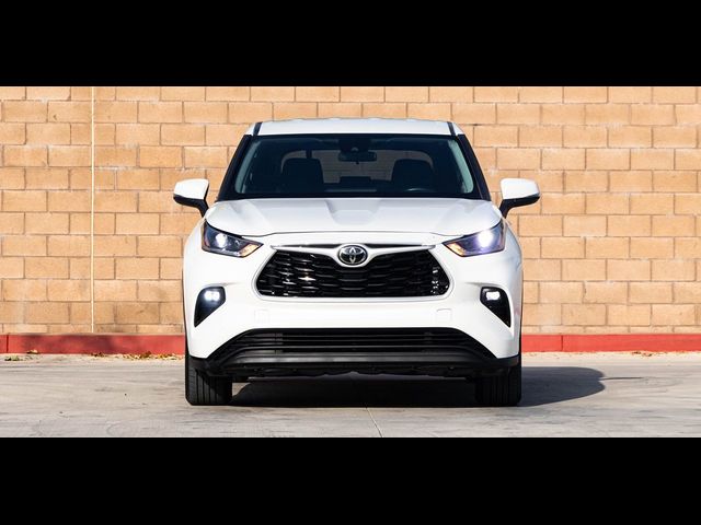 2021 Toyota Highlander LE