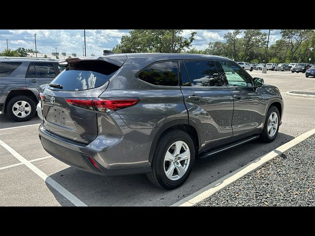 2021 Toyota Highlander LE