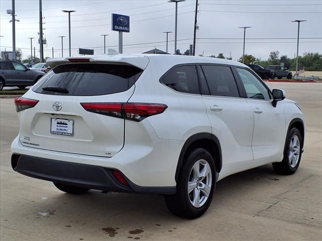 2021 Toyota Highlander LE