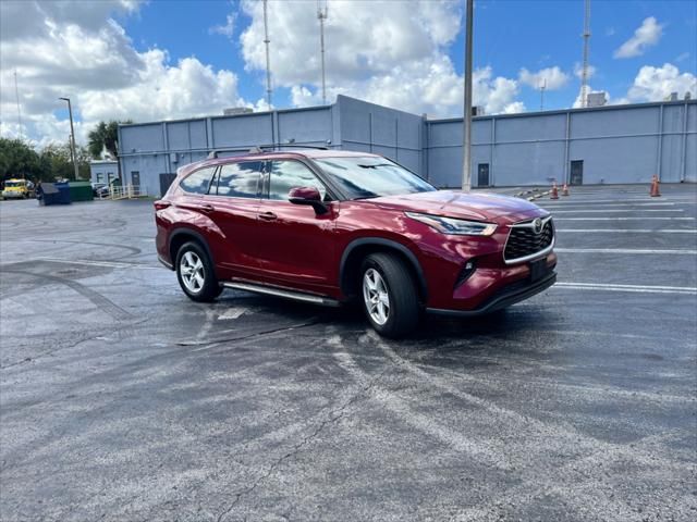 2021 Toyota Highlander LE