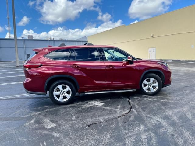 2021 Toyota Highlander LE