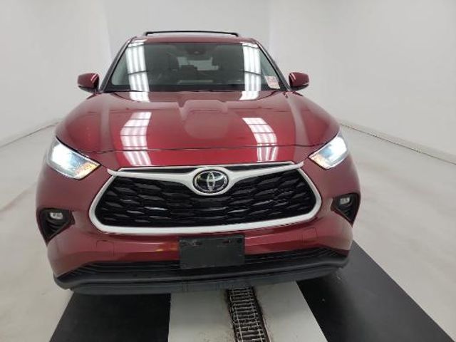 2021 Toyota Highlander LE